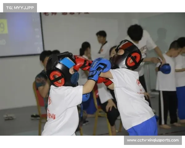 赛事教练强调参与大型拳击赛事对青少年心理健康与品格培养的重要性